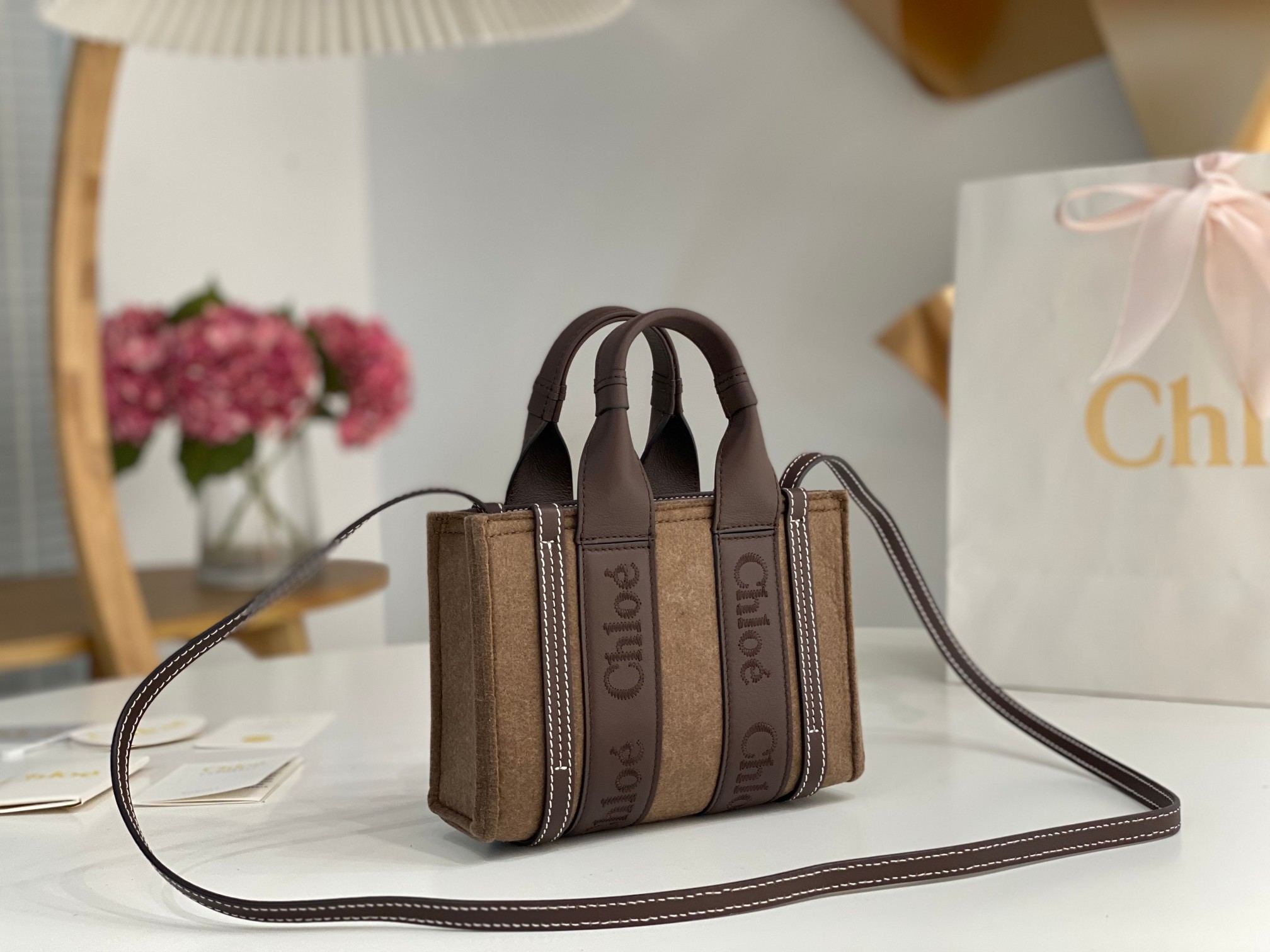 Chloe Mini Woody Tote Bag In Linen